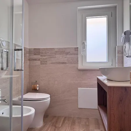 Couette-café Galaxy Tropea 4*